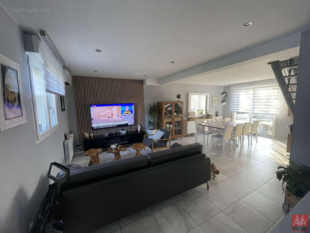 Maison à SAINT-MARTIN-DE-FONTENAY