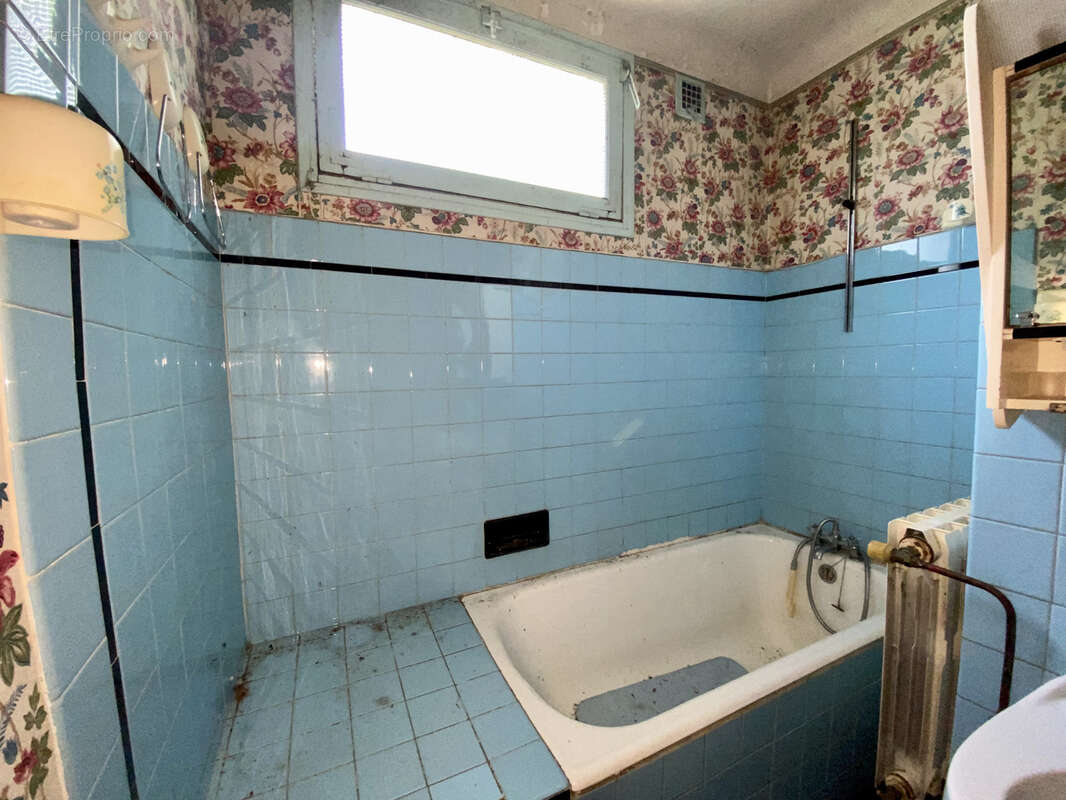 Maison à CERCY-LA-TOUR