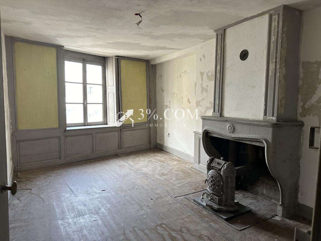Appartement à MIRECOURT
