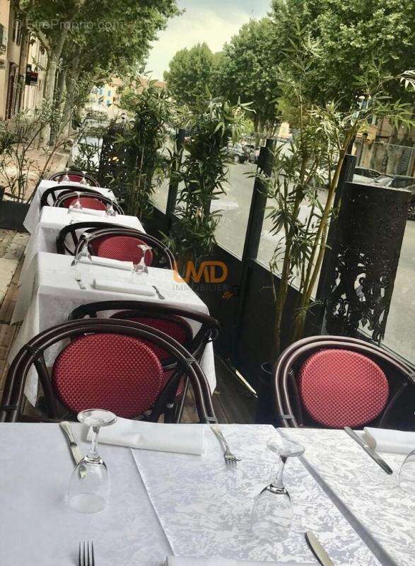 Commerce à SAINT-MAXIMIN-LA-SAINTE-BAUME