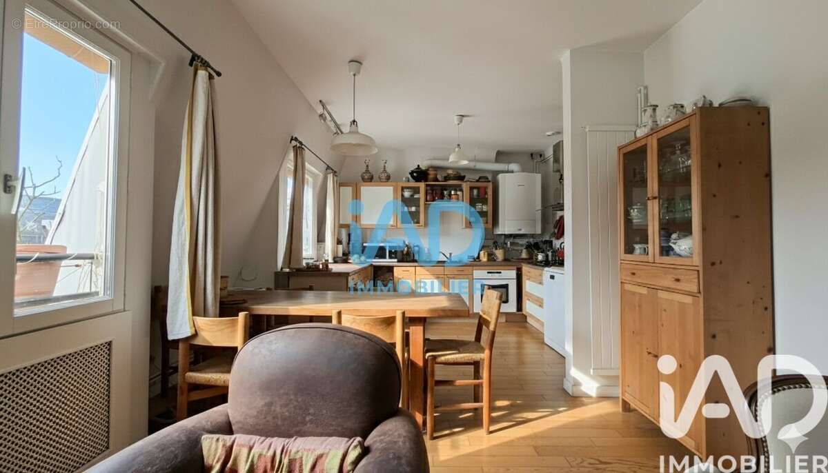 Photo 2 - Appartement à PARIS-18E