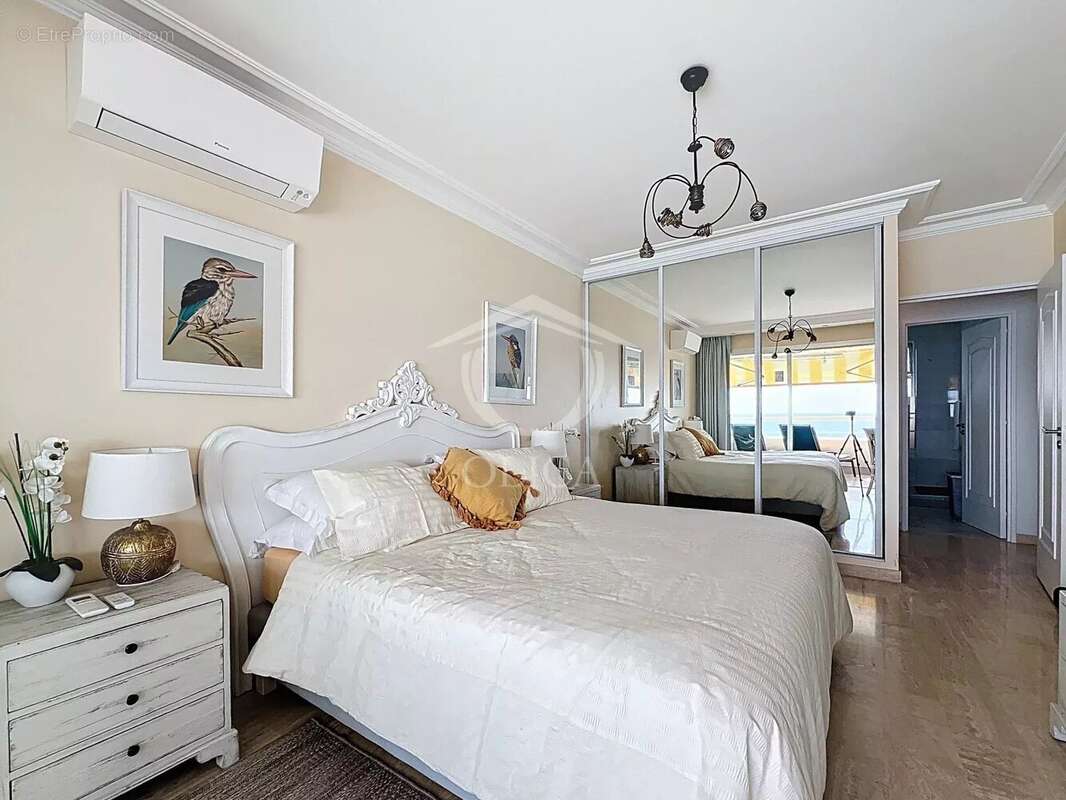 Appartement à VILLENEUVE-LOUBET