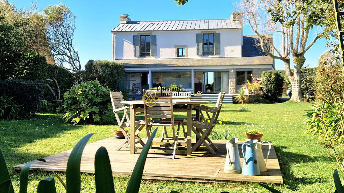 Maison à PLOUGASNOU