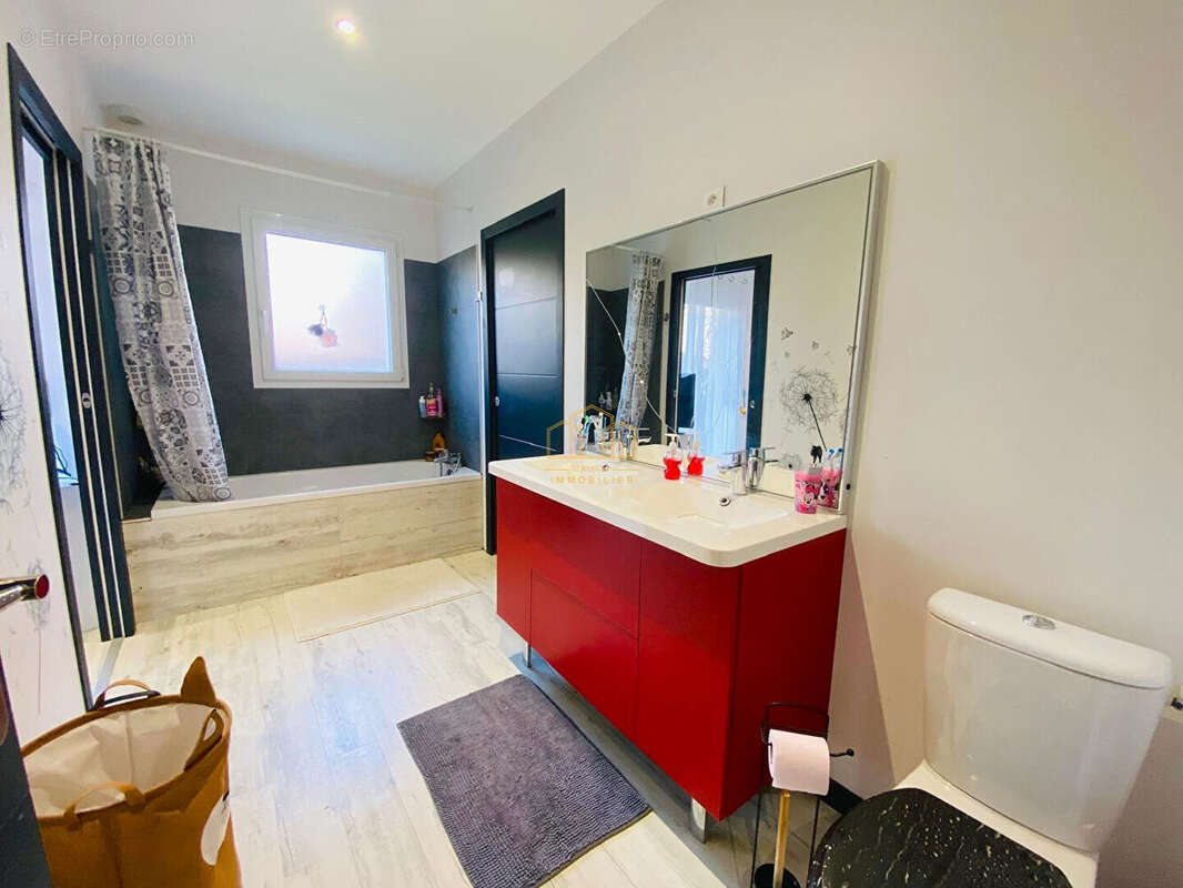 Maison à GUJAN-MESTRAS