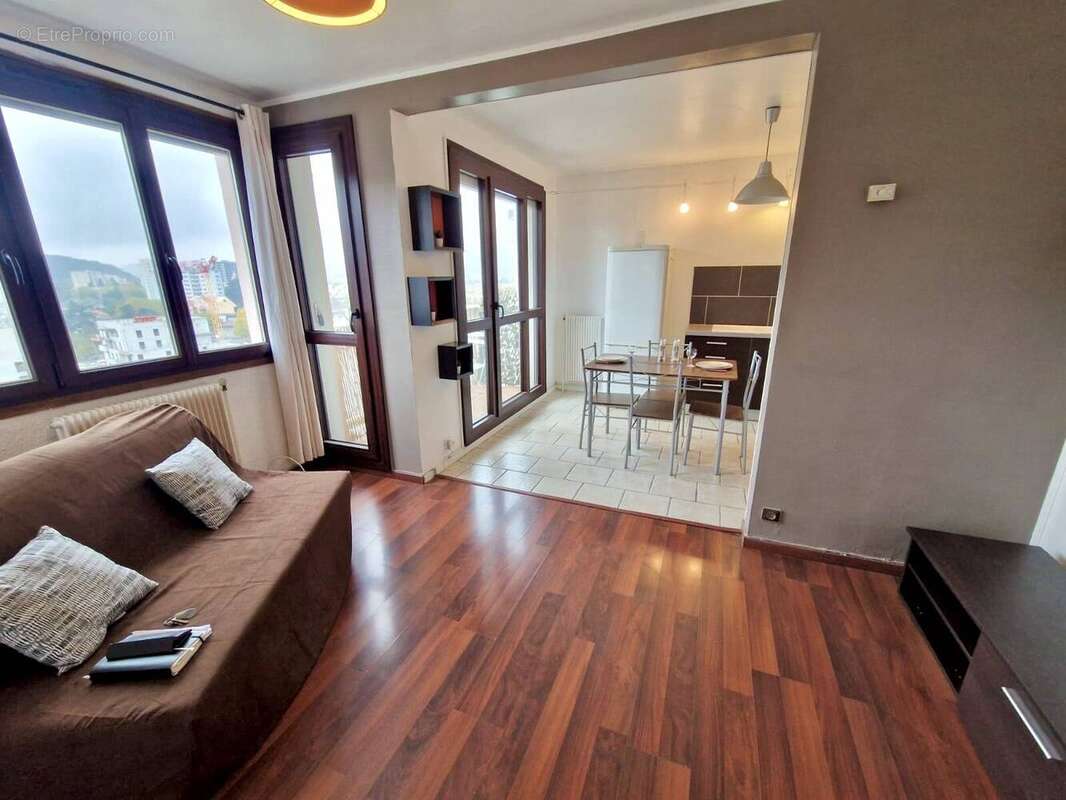 Appartement à ECHIROLLES