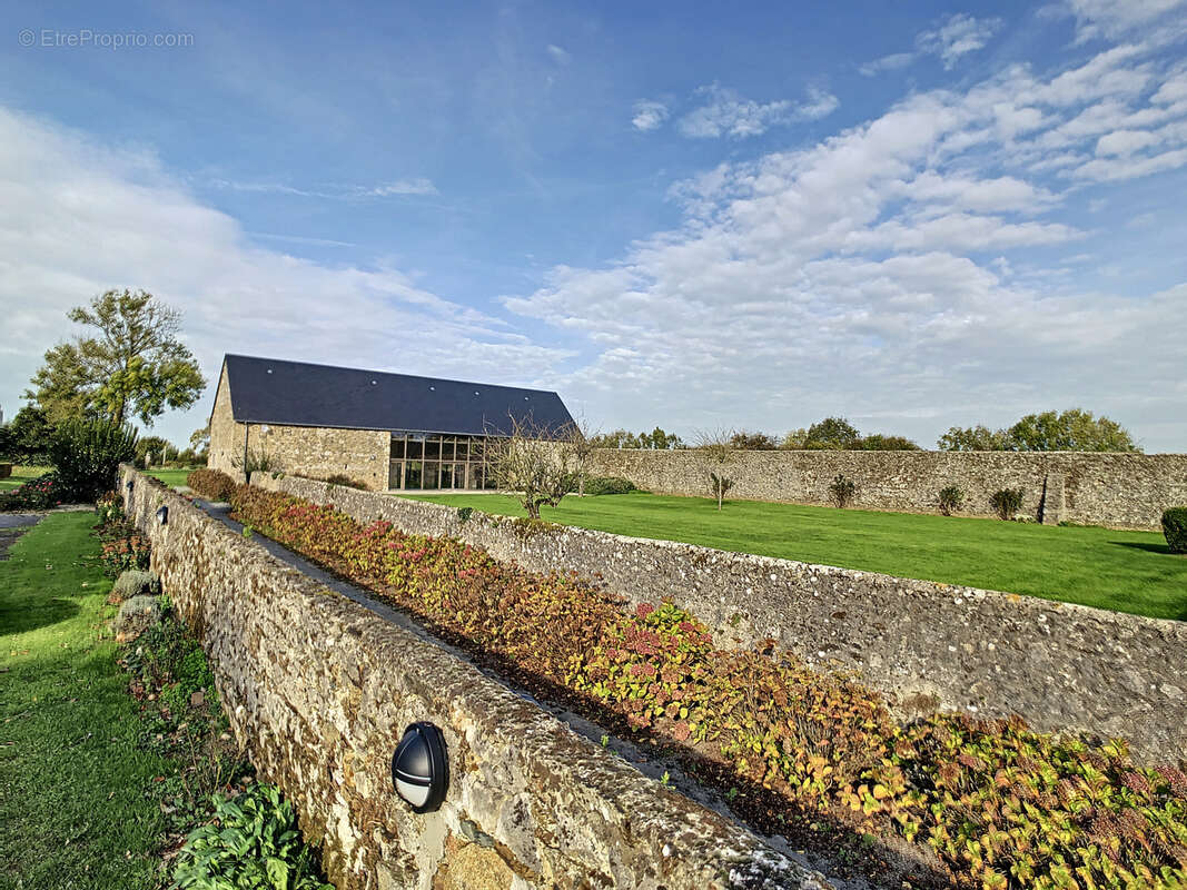 Maison à AGON-COUTAINVILLE