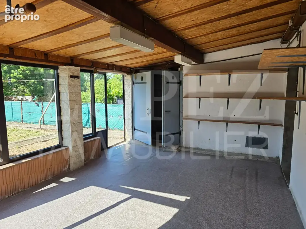 Maison avec garage et jardin - photo 12
