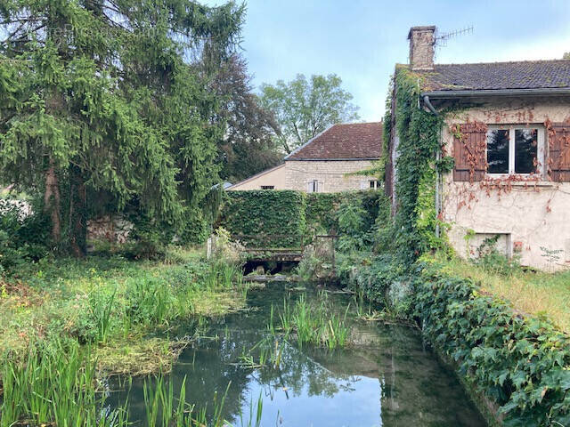 Commerce à BOUILLAND