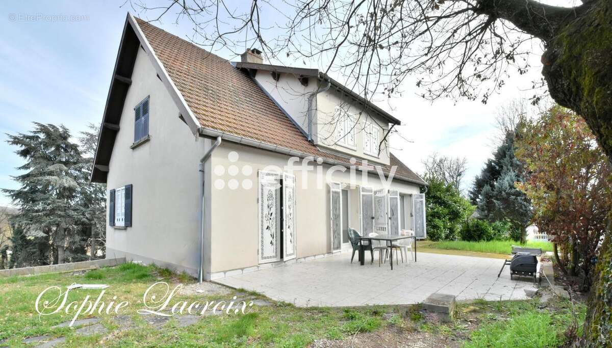Maison à SALAISE-SUR-SANNE