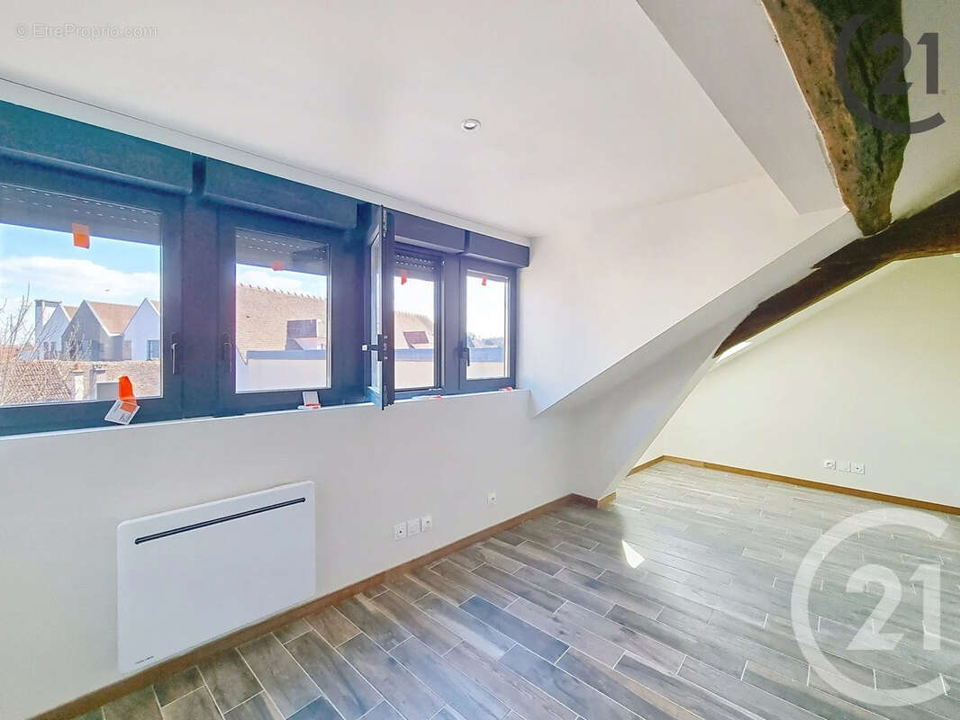 Appartement à BRIE-COMTE-ROBERT