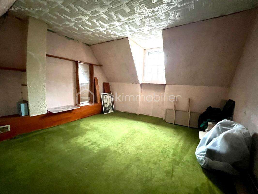 Maison à PRUNAY-LE-GILLON