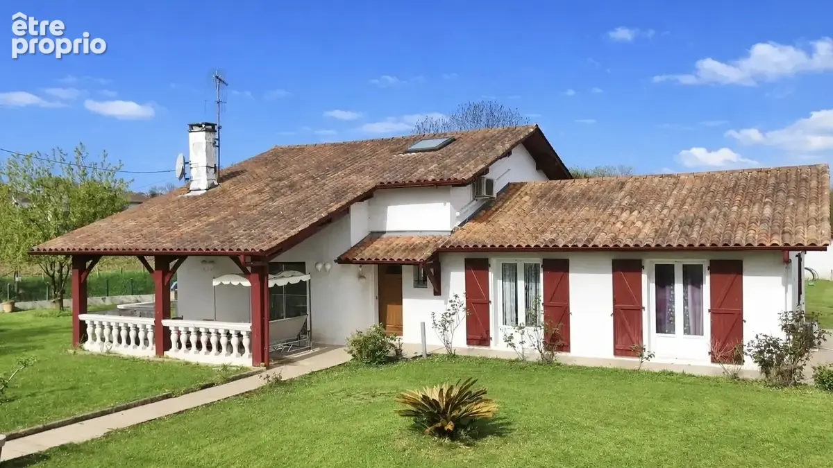 Larressore  maison basque 153 m²  5 chambres  terrain piscinable - photo 17