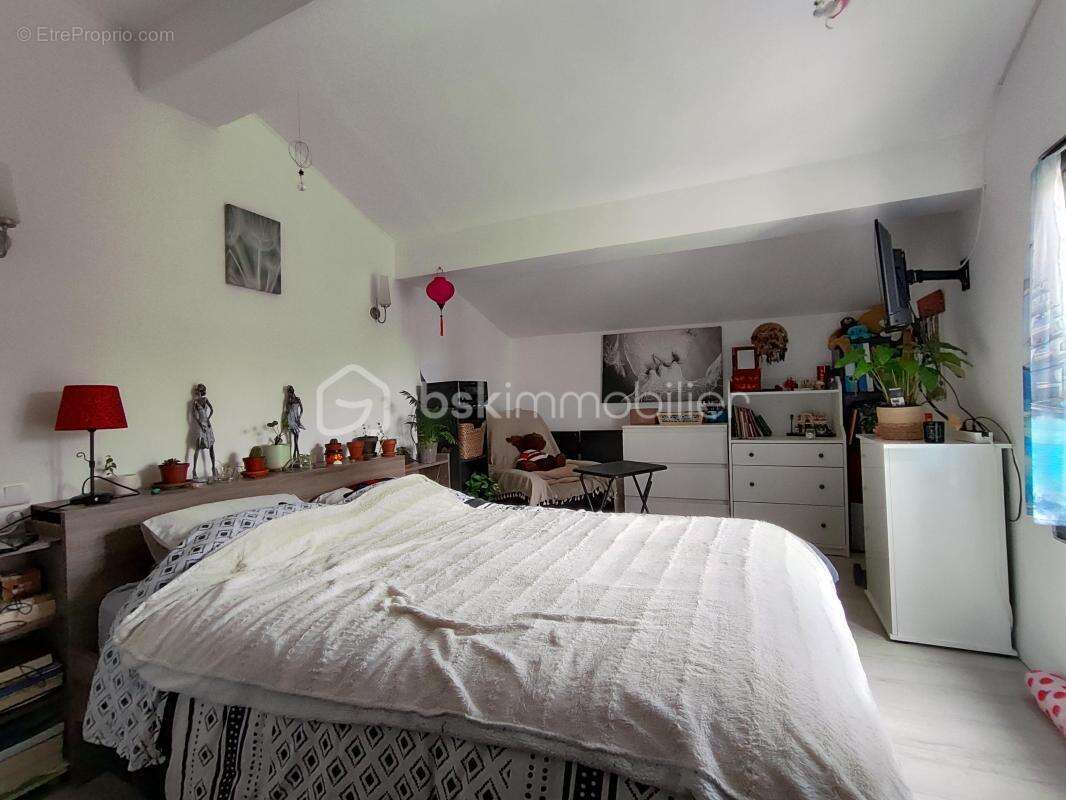 Maison de ville, quatre chambres, terrain - photo 11