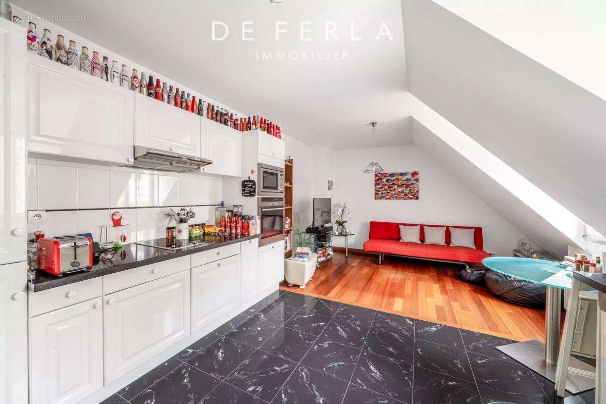 Appartement à PARIS-15E