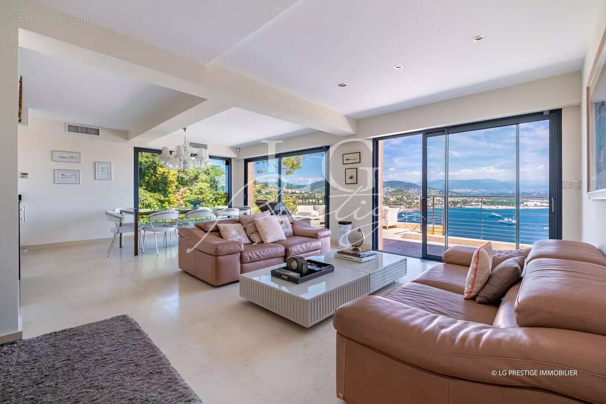 Maison à THEOULE-SUR-MER