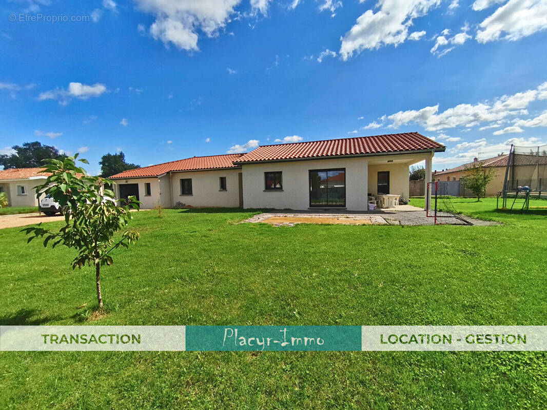 Maison à BAGE-LA-VILLE