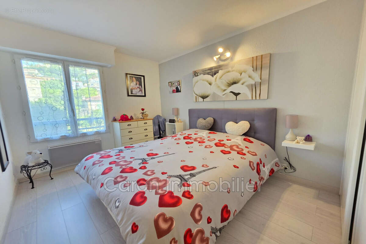 Appartement à MANDELIEU-LA-NAPOULE