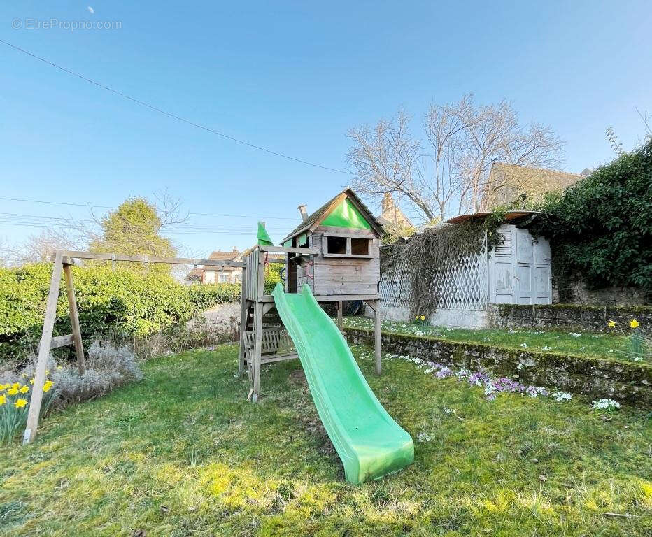 Découvrez le prieuré de Campiniacus et son jardin de 825m2 dans un beau village du Nord de l'Yonne - photo 32