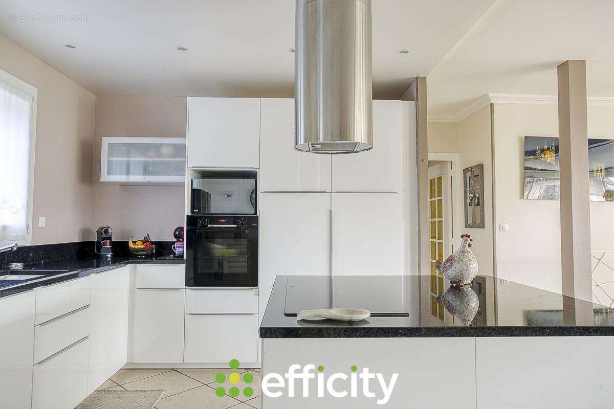 Maison à CHASSE-SUR-RHONE