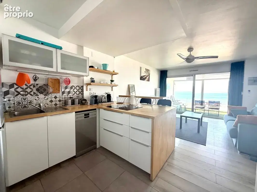 Vue mer exceptionnelle – Grand studio cabine de 32m2 avec garage et accès direct à la plage - photo 4