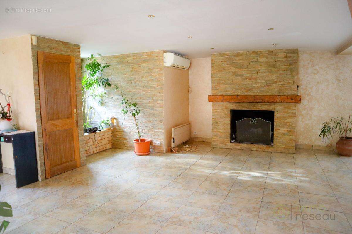 Maison à ROQUEVAIRE