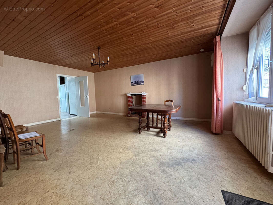 Maison à LA CHAPELLE-PALLUAU