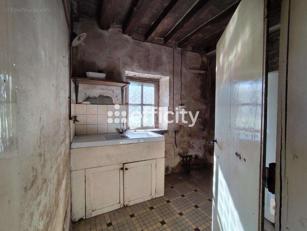 Maison à SAINT-MAURICE-LES-CHARENCEY