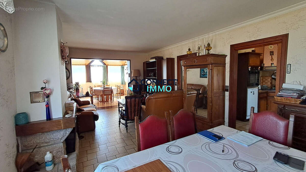 Maison 106 m² à Langonnet  - photo 4