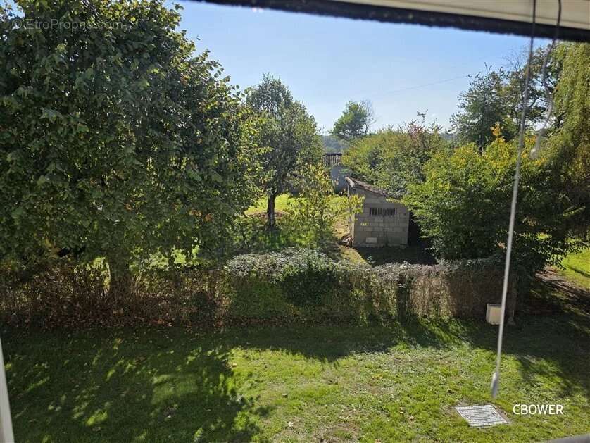 Maison à SAINT-BARBANT