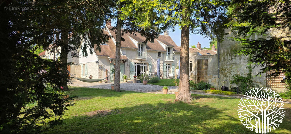 Maison à GIRONVILLE-SUR-ESSONNE