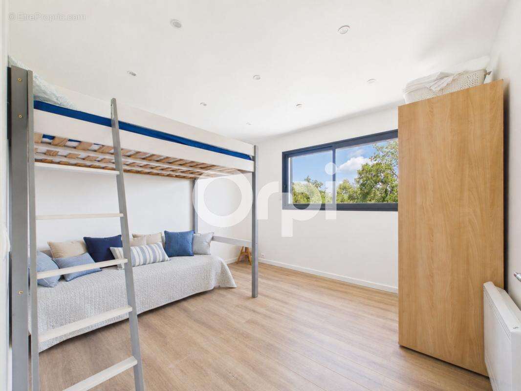 Maison individuelle - les adrets - vue mer - renovee - photo 9