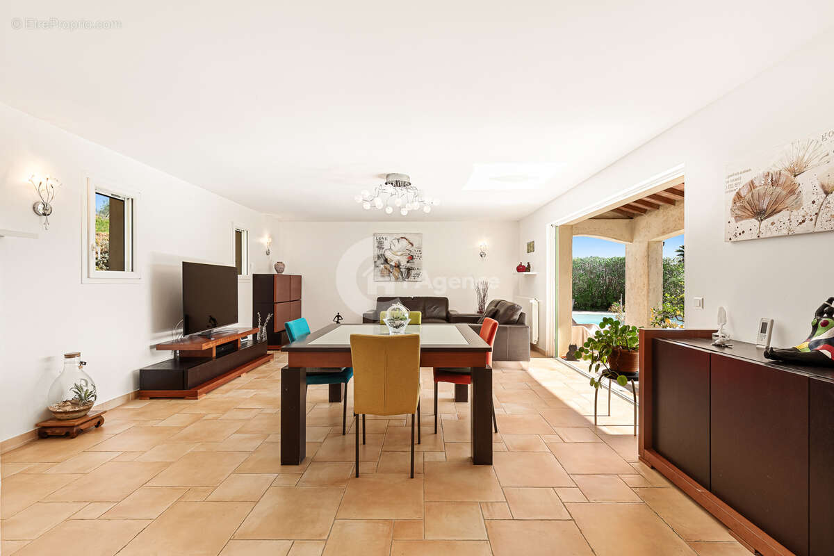 Maison à PEGOMAS