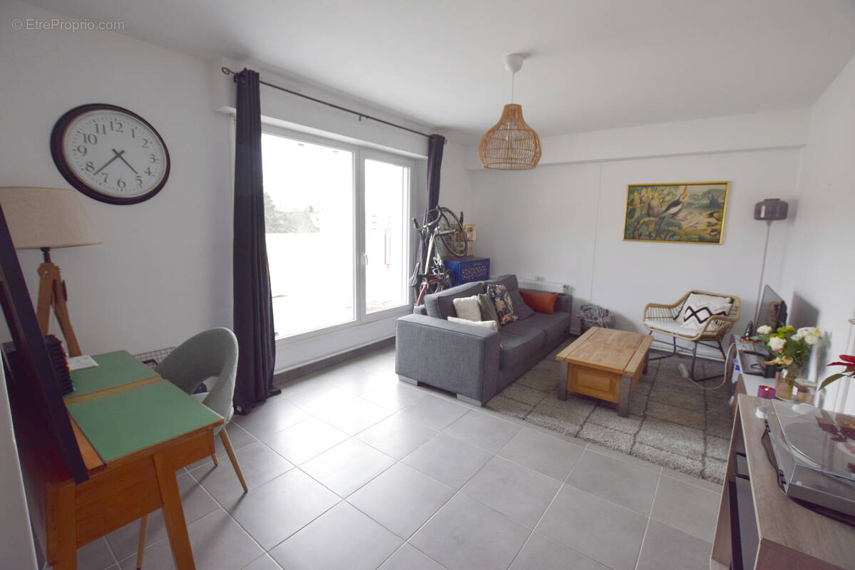 Appartement à GRAND-CHARMONT