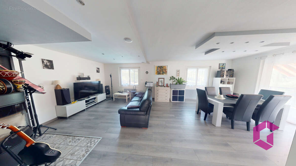 Villa coup de cœur de 170m2 : Piscine, Sport & Vue dégagée - photo 8