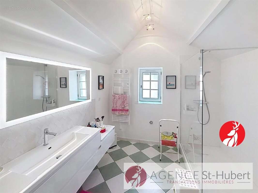 Maison à FONTAINEBLEAU