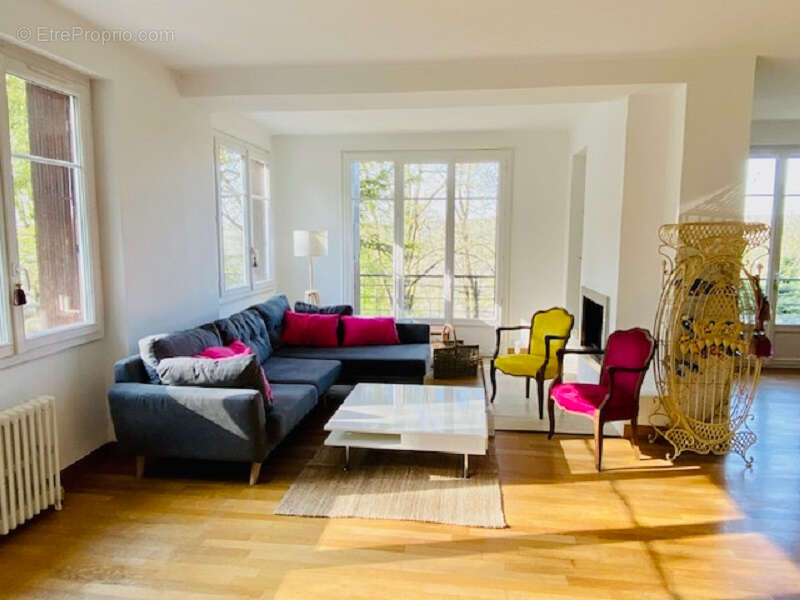 Maison à BURES-SUR-YVETTE