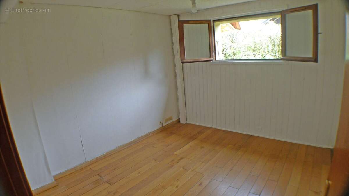 Maison 275 m² à Verchaix  - photo 6