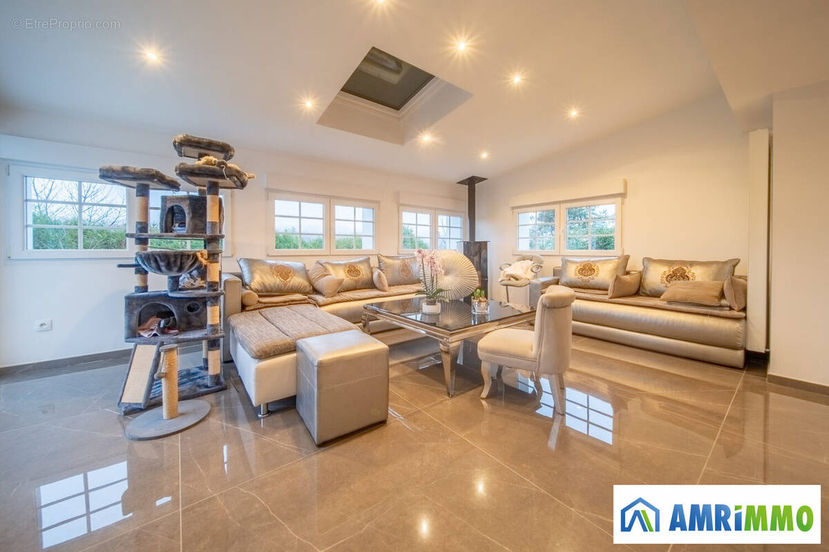 Maison à MORFONTAINE