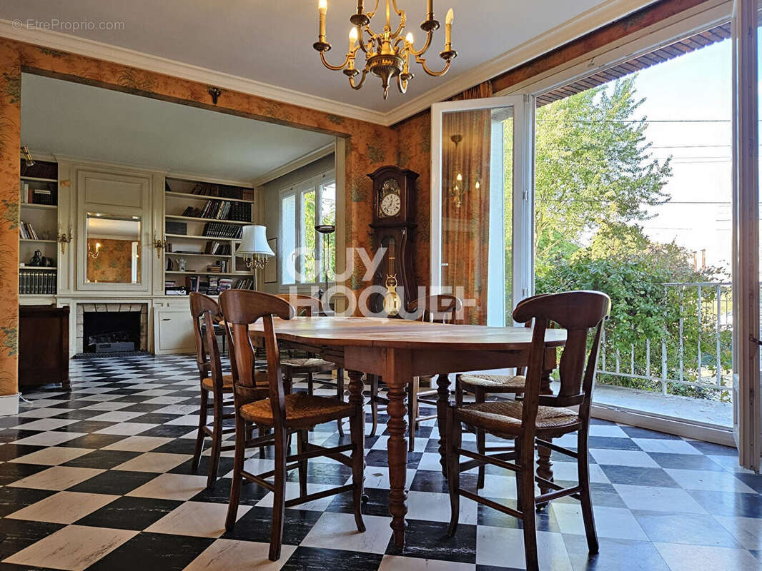 Appartement à CACHAN