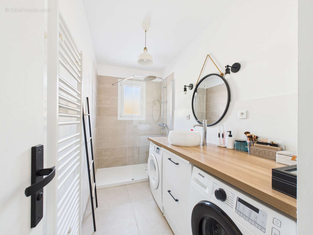 Appartement à LA FARLEDE