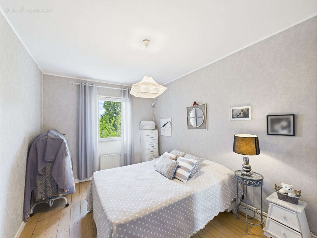 Maison à SAINT-MARCEL-LES-VALENCE