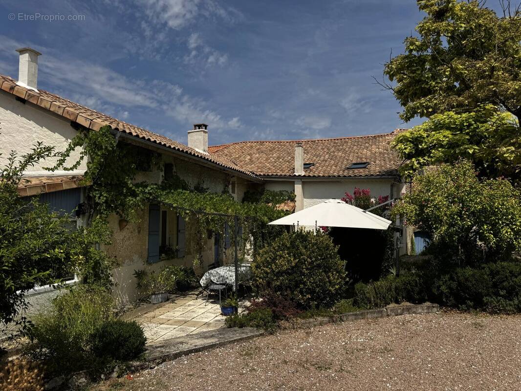 Maison à VANXAINS