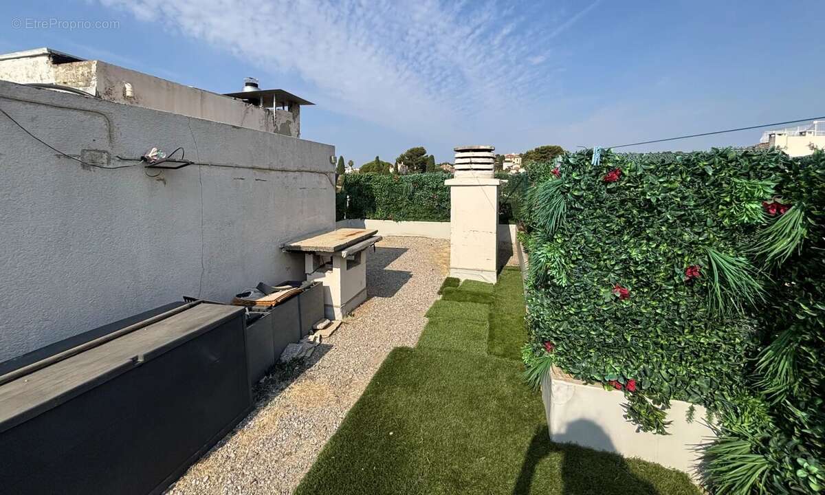Cannes proche centre - 3P avec superbe rooftop vue sur la mer et les collines - photo 8