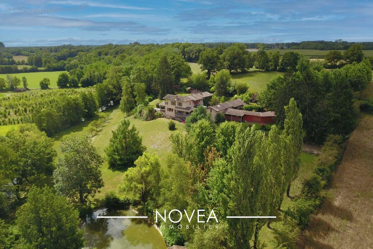 Maison à CHATILLON-SUR-CHALARONNE