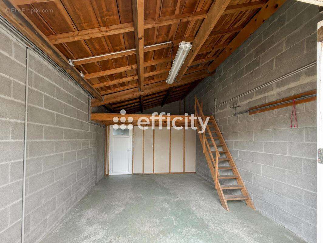 Maison 120 m² à Mazerolles  - photo 6