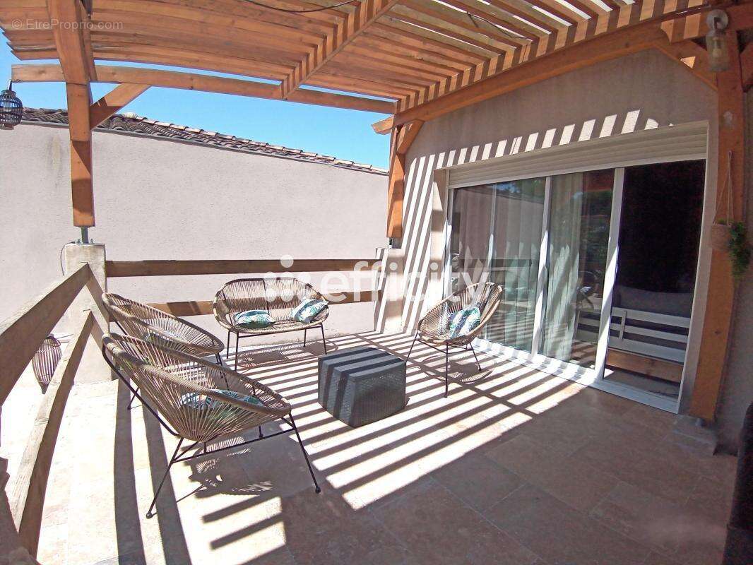 Maison à SORGUES