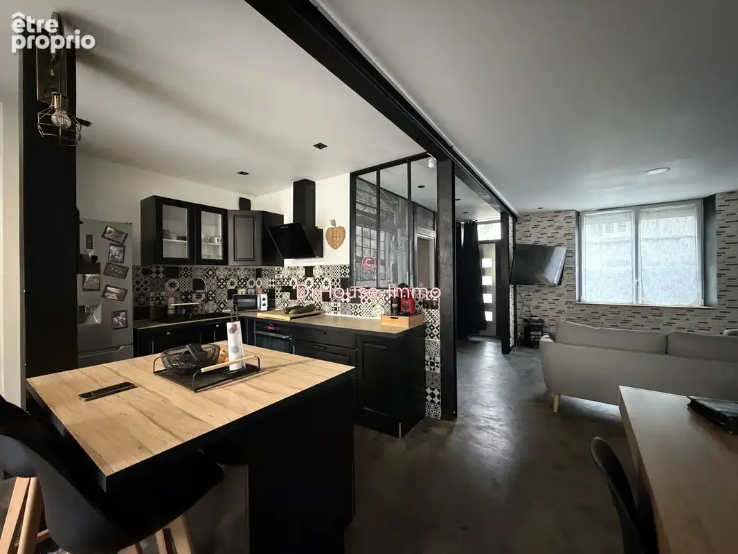 Maison 6 pièces 106 m² à vendre à Le Pont-Chretien-Chabenet (36800) - photo 2
