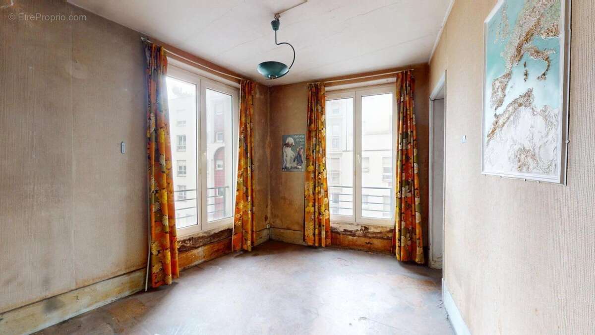Appartement à PARIS-11E