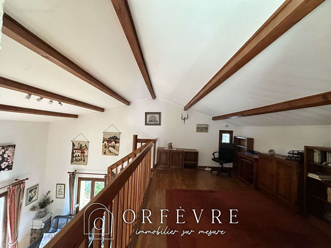 Maison à SAINT-SERIES