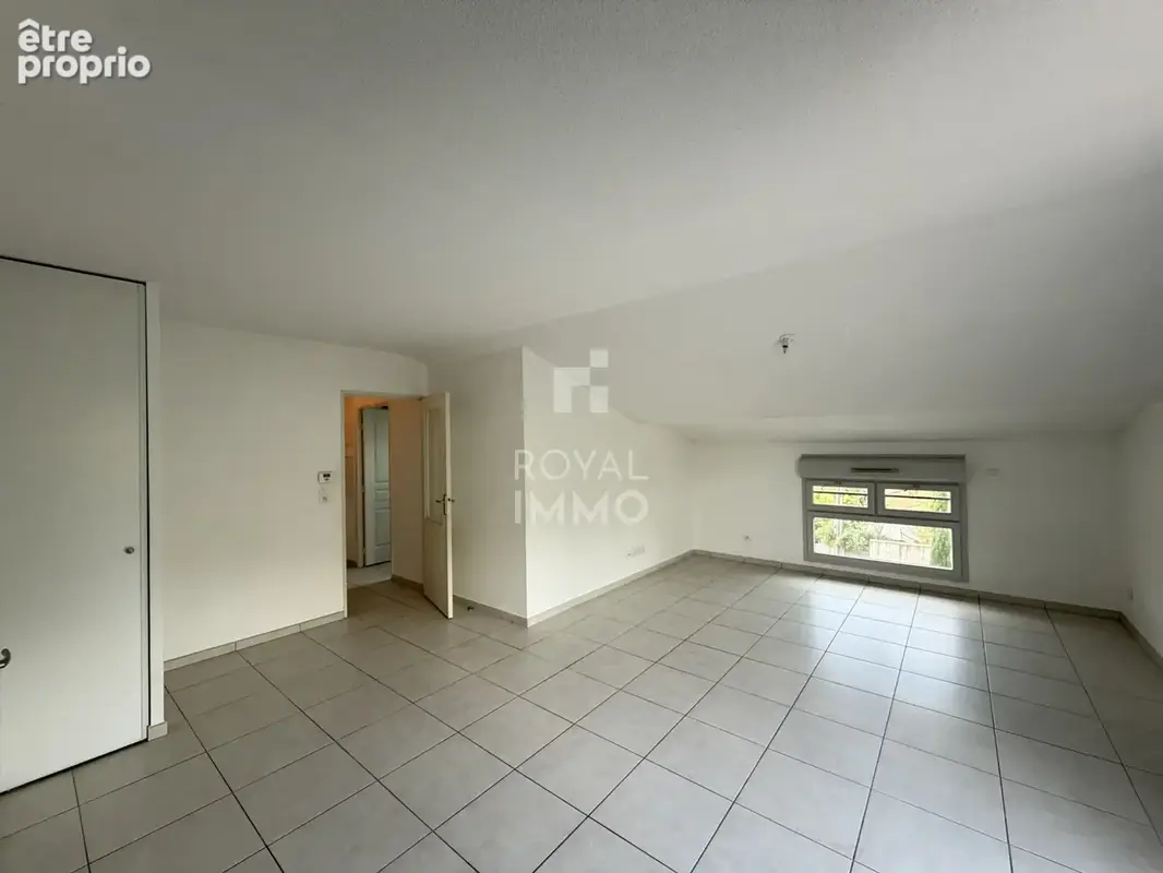 Toulon est bas ortolan t3 dernier etage + terrasse + parking - photo 5